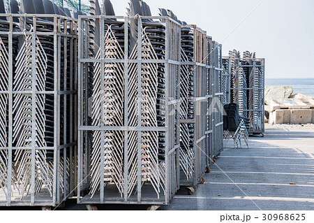 Many empty chairs without audience 30968625