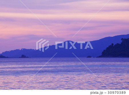 Sea and mountain 30970389