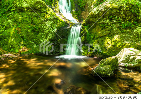 《東京都》海沢渓谷・三ツ釜の滝《奥多摩》 《東京都》海沢渓谷・三ツ釜の滝《奥多摩》 30970690