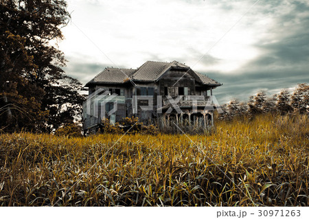 abandoned old house 30971263