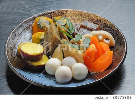 和食　煮物の盛り合わせ 30975303