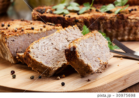 Traditional delicious meat pate with vegetables Traditional delicious meat pate with vegetables 30975698
