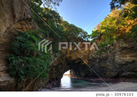 南伊豆、田牛、龍宮窟の夜明け 30976103