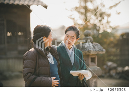 woman during pregnancy or shortly after childbirth woman during pregnancy or shortly after childbirth 30976598