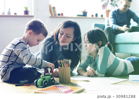 Family Spend Time Happiness Holiday Togetherness Family Spend Time Happiness Holiday Togetherness 30981288