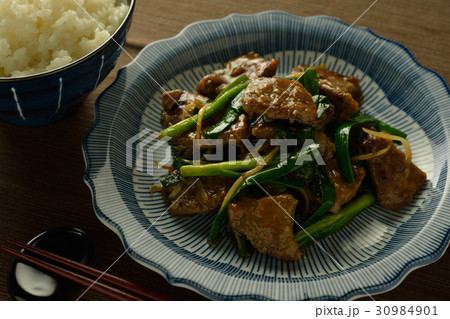 レバニラ炒め 30984901