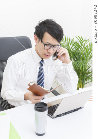 ビジネスシーン オフィスシーン ビジネスシーン オフィスシーン 30992242