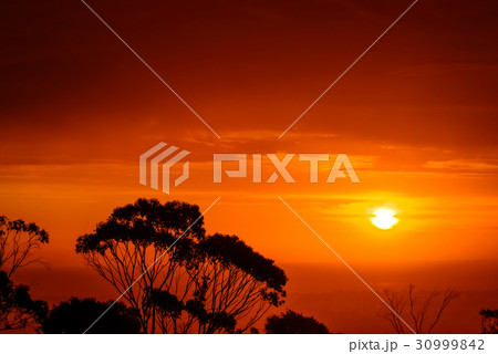 Dramatic sunset view Dramatic sunset view 30999842