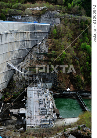 群馬県利根郡みなかみ町 矢木沢ダムの写真素材 31000942 Pixta