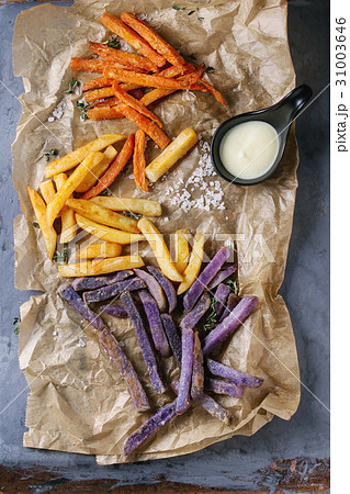 Variety of french fries Variety of french fries 31003646