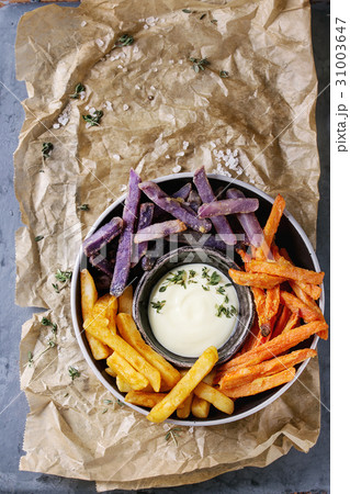 Variety of french fries 31003647