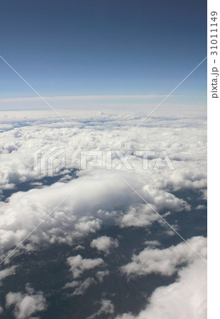 初夏の東北地方上空に発生した美しい雲海 初夏の東北地方上空に発生した美しい雲海 31011149