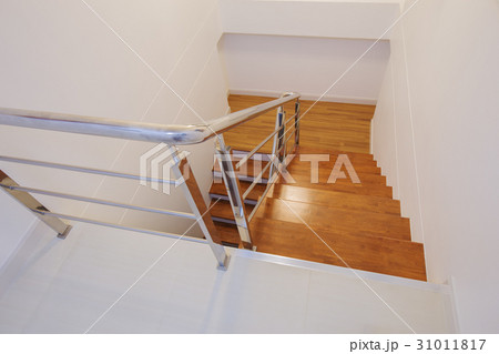 wooden staircase 31011817