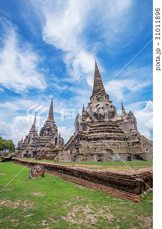 Ruins of Wat Phra Si Sanphet in Ayutthaya Ruins of Wat Phra Si Sanphet in Ayutthaya 31011896