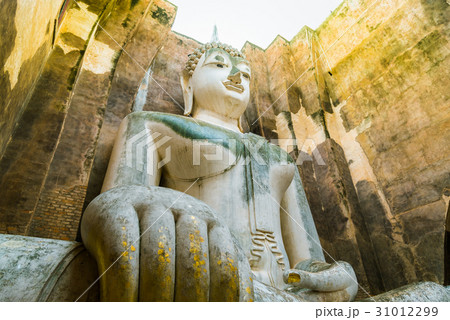 The Buddha image in Wat Sri Chum temple 31012299