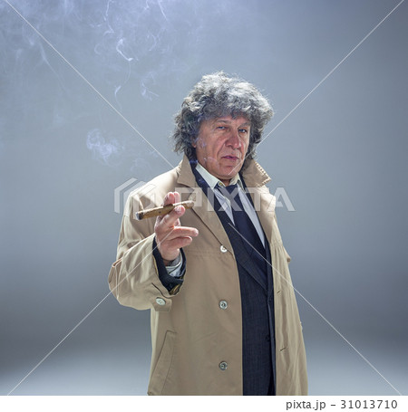 The senior man with cigar as detective or boss of The senior man with cigar as detective or boss of 31013710