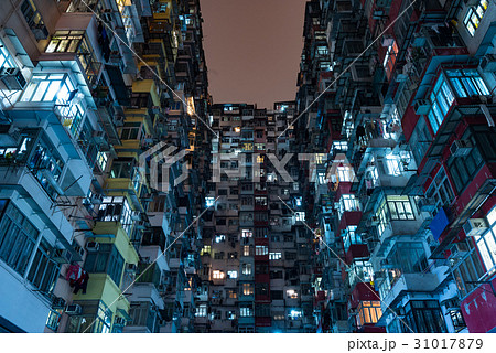 香港・鰂魚涌(クオーリーベイ)の過密住宅 香港・鰂魚涌(クオーリーベイ)の過密住宅 31017879