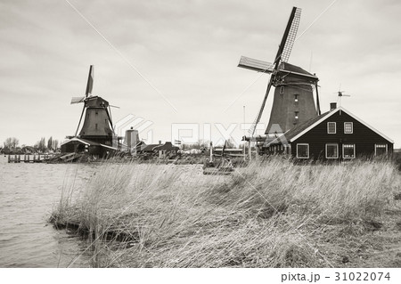 Windmills in Zaanse Schans town, retro 31022074