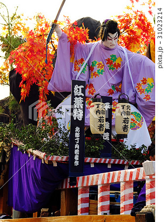 角館神明神社に向かう曳山 31023214