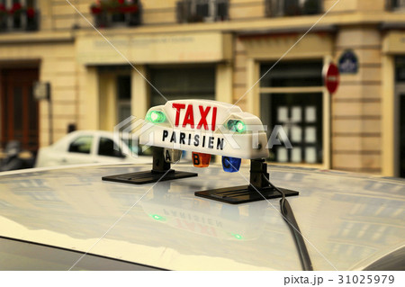 Sign of Parisian taxi Sign of Parisian taxi 31025979