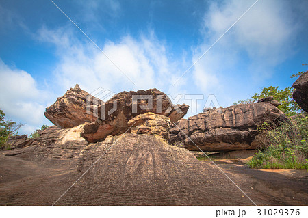 amazing natural stone sculpture 31029376
