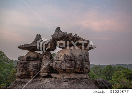 amazing natural stone sculpture 31029377