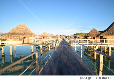 タヒチ_ボラボラ島_水上コテージ 31030841