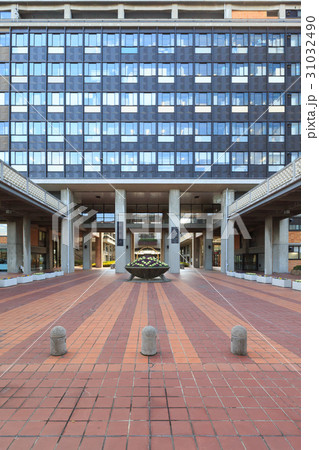 岡山県庁舎 -本庁舎 正面玄関- 31032490