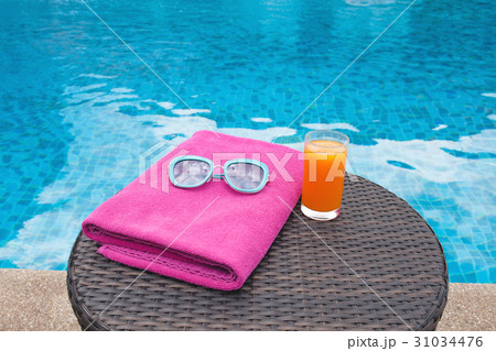 Summertime orange juice hat and sunglasses Summertime orange juice hat and sunglasses 31034476