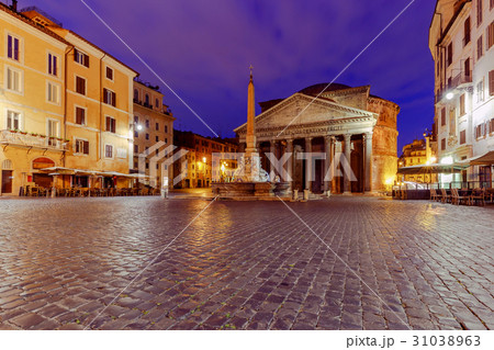 Rome. Pantheon in the night illumination. Rome. Pantheon in the night illumination. 31038963