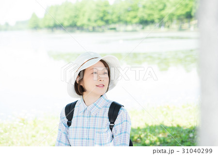 ハイキング　旅行 31040299