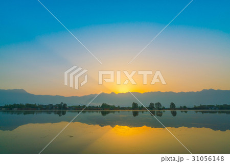 Sunrise on Dal lake, Kashmir India . 31056148