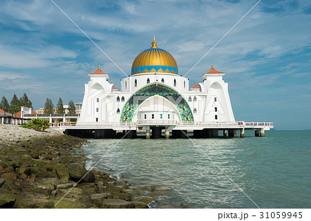 Malacca islam mosque in Malacca, Malaysia. 31059945
