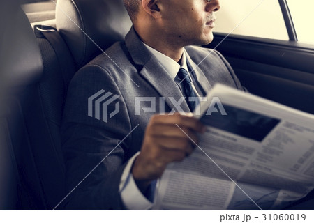 Businessman Sit Read Newspaper Inside Car 31060019