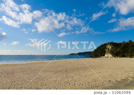 多々戸浜海水浴場 晴天 青空 雲 多々戸浜海水浴場 晴天 青空 雲 31062099