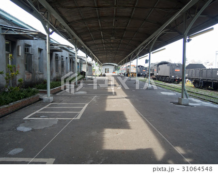 台湾　高雄鉄道博物館（旧打狗駅故事館）　プラットフォーム 31064548