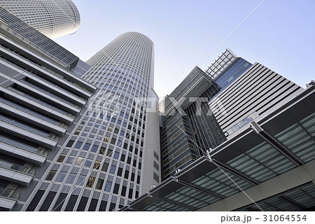 名古屋駅前の高層ビル群 31064554