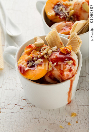 Tasty fresh cold appetizing vanilla ice cream  31069307