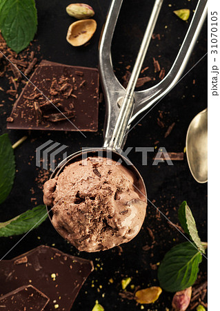 Tasty appetizing chocolate ice cream  31070105
