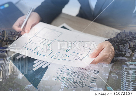 business woman touch on virtual screen business woman touch on virtual screen 31072157