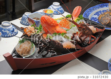 舟盛り 民宿の料理 舟盛り 民宿の料理 31072430