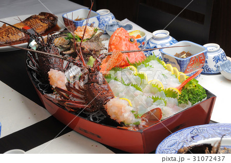 舟盛り 民宿の料理 舟盛り 民宿の料理 31072437