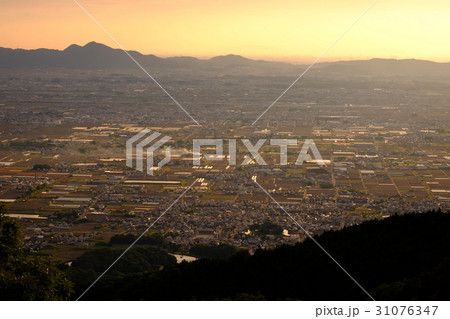 龍王山からの夕景（奈良県天理市） 31076347