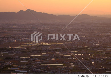 龍王山からの夕景（奈良県天理市） 31076349