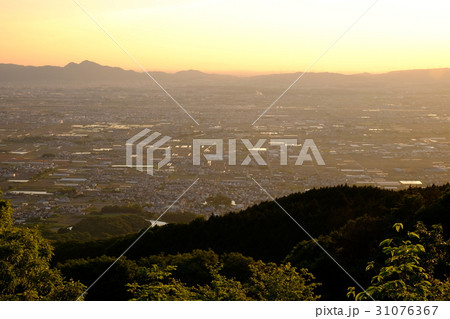 龍王山からの夕景（奈良県天理市） 31076367