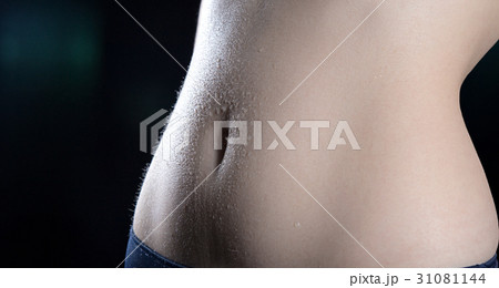 Photo of wet woman's belly 31081144