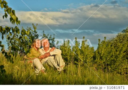 Happy senior couple outdoors 31081971
