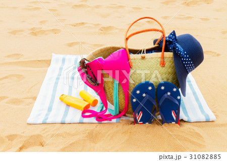 sunbathing accessories 31082885