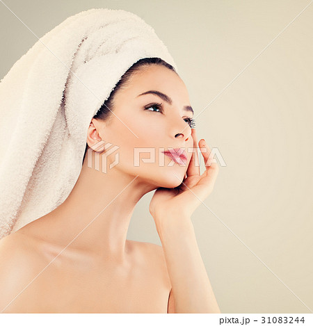 Skincare and Spa Concept. Healthy Spa Woman 31083244