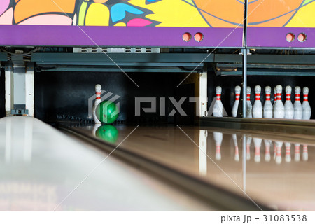 Bowling ball encounters the pin 31083538